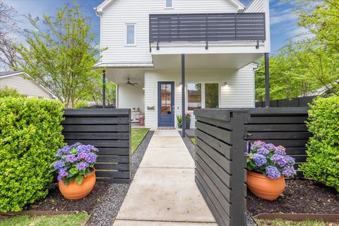 1303 Harriet CT A Austin TX 78756