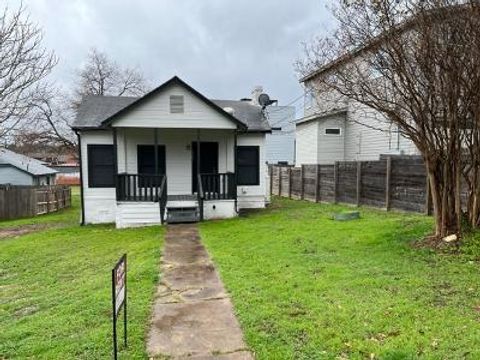 Photo of 1907 Sl Davis Ave, Austin, TX 78702 (MLS # 1191788) Photo of 1907 Sl Davis Ave, Austin, TX 78702 (MLS # 1191788)
