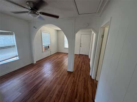 Tiny photo for 1133 Saucedo ST, Austin, TX 78721 (MLS # 3292275)