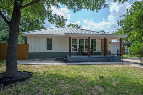 Photo of 5714 Avenue D, Austin, TX 78752 (MLS # 6692179) Photo of 5714 Avenue D, Austin, TX 78752 (MLS # 6692179)