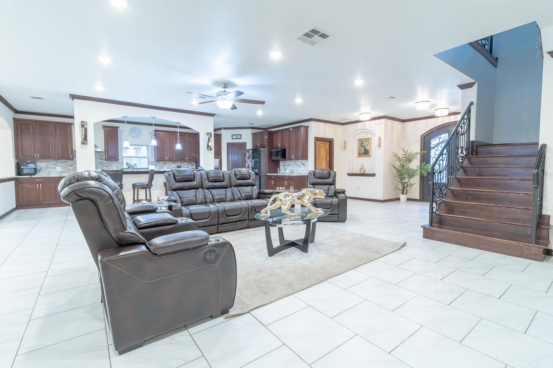 319 Lonesome Dove DR