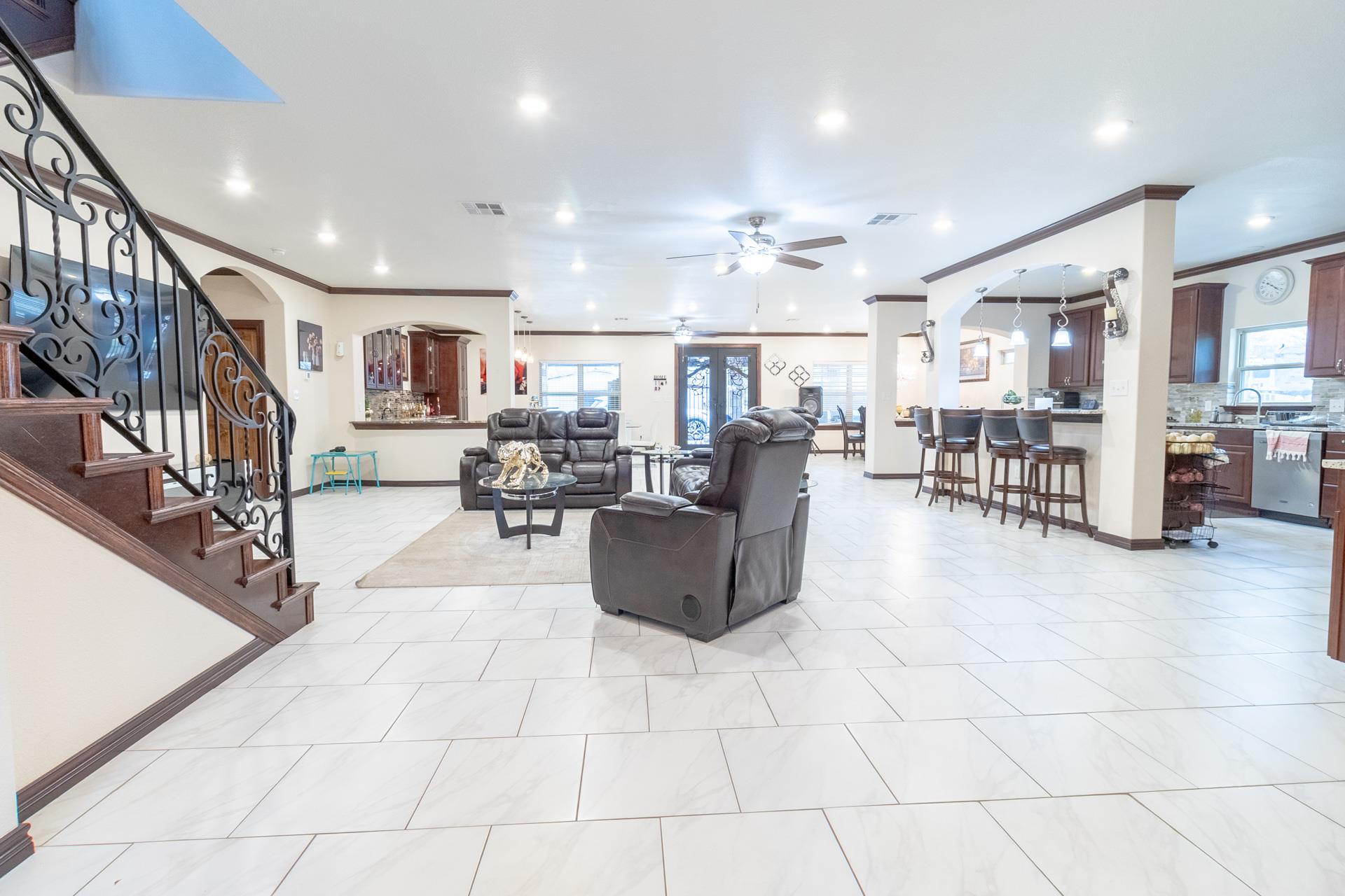 319 Lonesome Dove DR