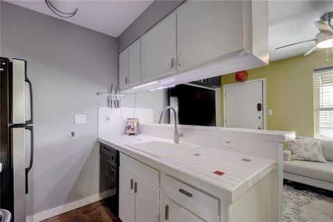 Tiny photo for 2302 East Side DR #20, Austin, TX 78704 (MLS # 9177621)