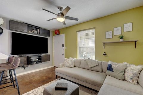 Photo of 2302 East Side DR #20, Austin, TX 78704 (MLS # 9177621)