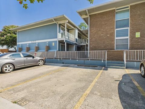 Tiny photo for 400 W 35th ST #104, Austin, TX 78705 (MLS # 2018203)