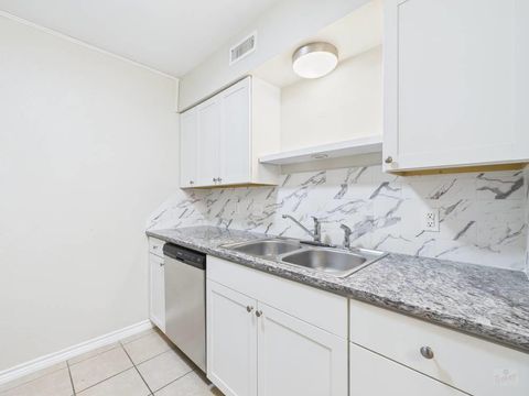 Tiny photo for 400 W 35th ST #104, Austin, TX 78705 (MLS # 2018203)