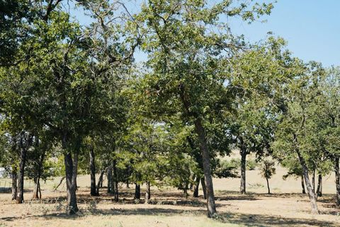 640 County Road 475 RD Luling TX 78648