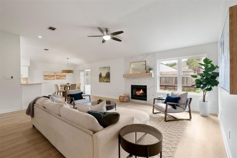 Tiny photo for 8104 Doe Meadow DR, Austin, TX 78749 (MLS # 1944985)