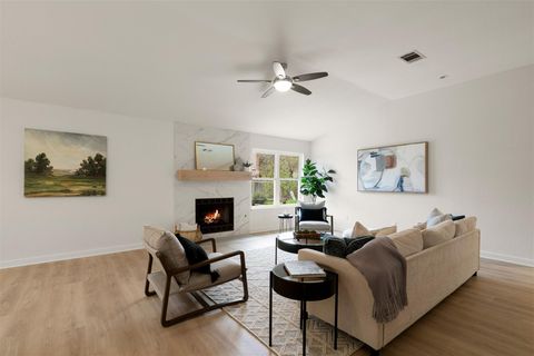 Tiny photo for 8104 Doe Meadow DR, Austin, TX 78749 (MLS # 1944985)