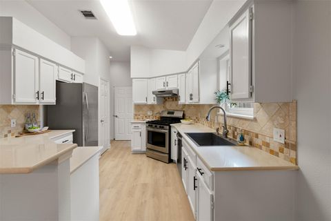 Tiny photo for 8104 Doe Meadow DR, Austin, TX 78749 (MLS # 1944985)