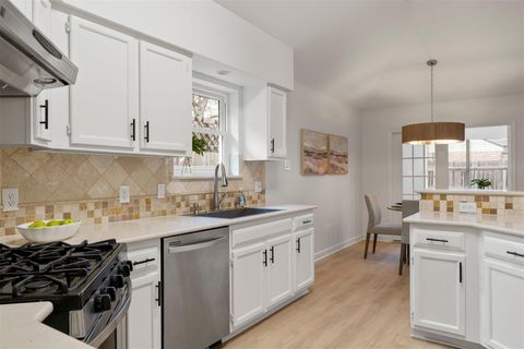 Tiny photo for 8104 Doe Meadow DR, Austin, TX 78749 (MLS # 1944985)