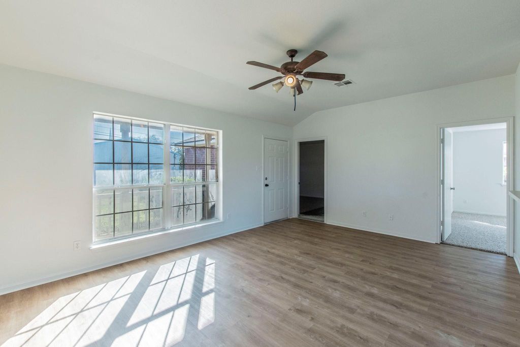 Photo of 902 S 24th ST, Temple, TX 76501 (MLS # 1379889)