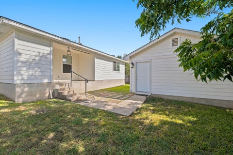 Tiny photo for 11809 Briarcreek LOOP, Manor, TX 78653 (MLS # 7711766)