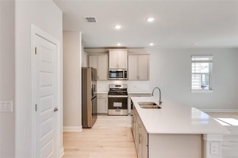 Tiny photo for 1005 Legend Milton Ln Ln, Austin, TX 78748 (MLS # 5537062)