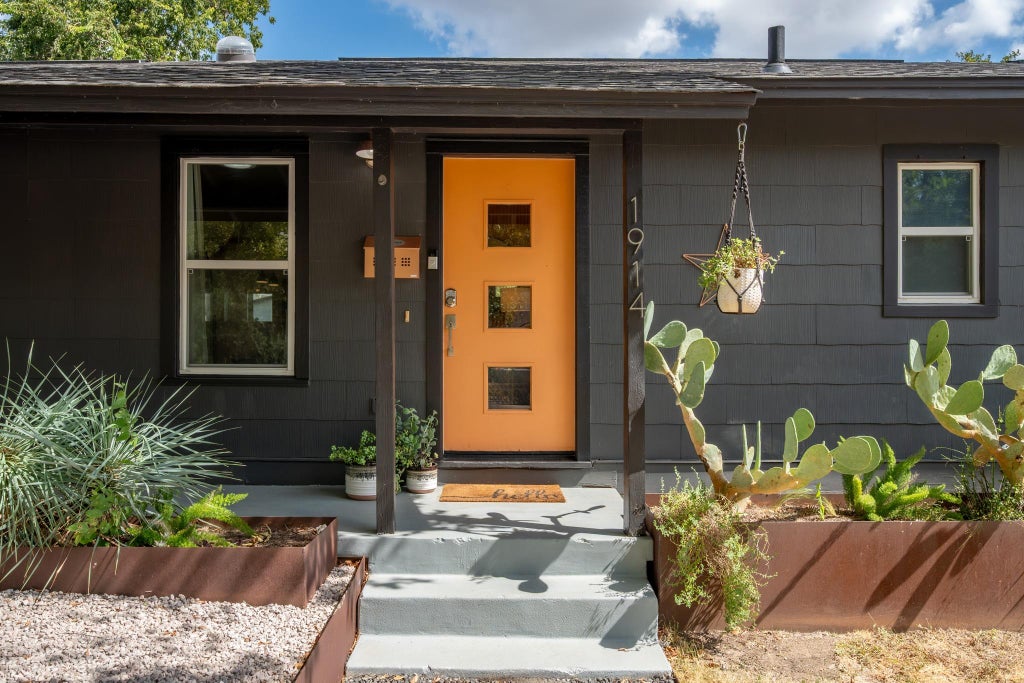 Photo of 1914 Alegria RD, Austin, TX 78757 (MLS # 7547058)