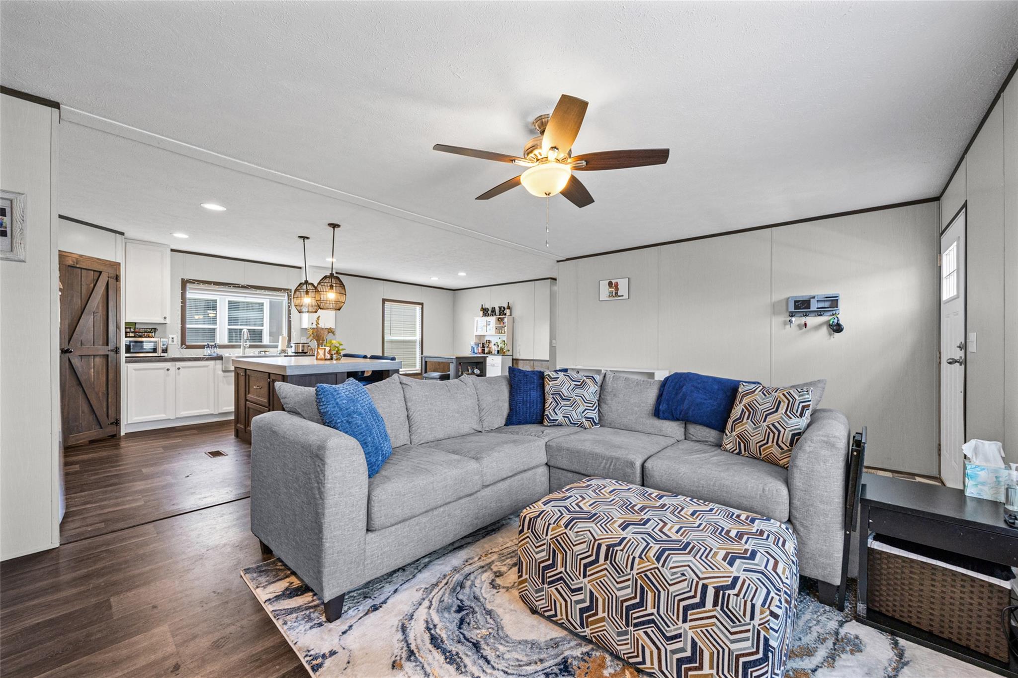 4708 Gladys DR 751