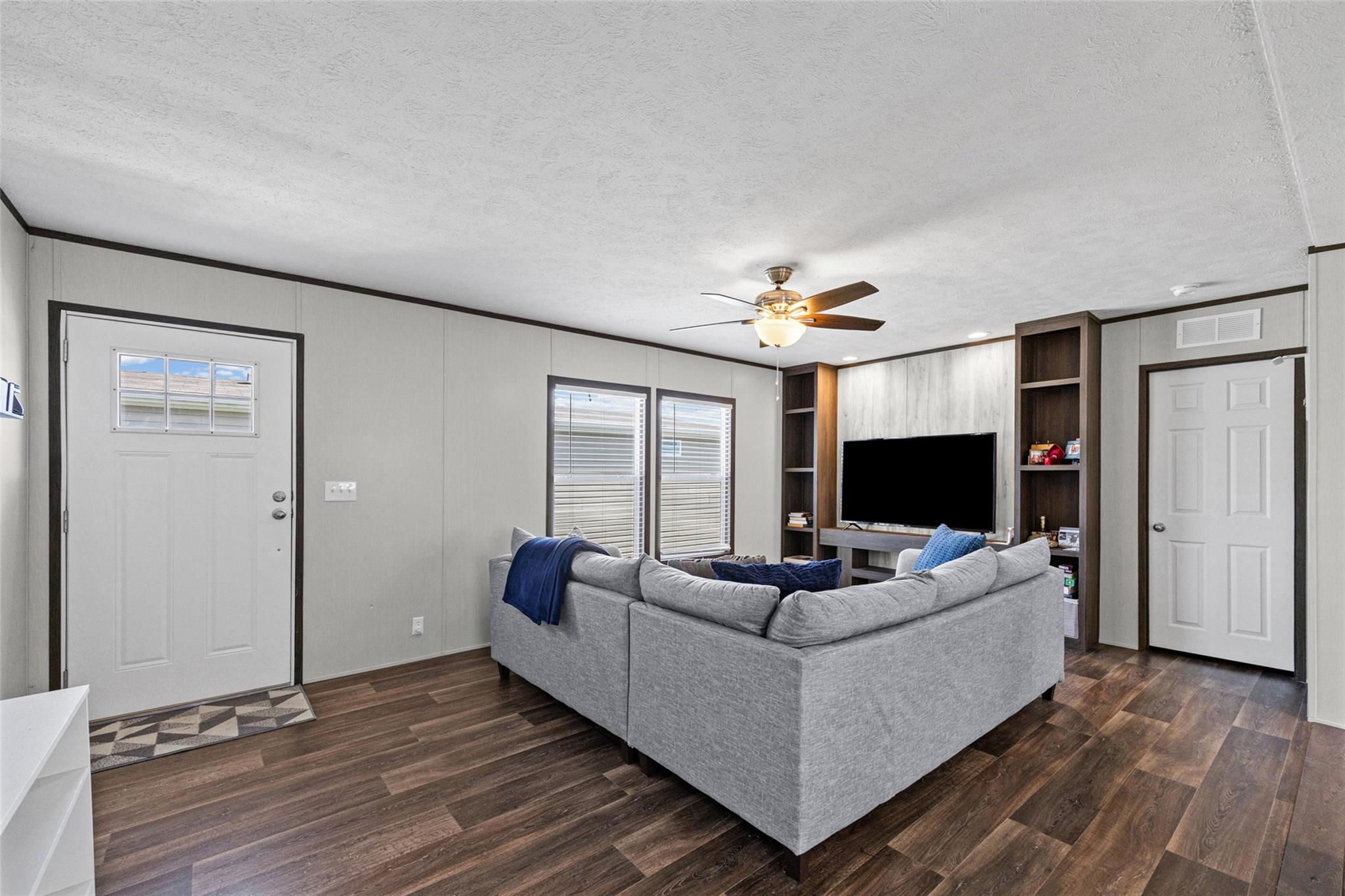 4708 Gladys DR 751