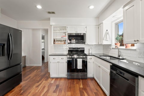 Tiny photo for 6504 Sunnysky WAY, Austin, TX 78745 (MLS # 7195869)