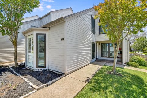 Photo of 118 World Of Tennis SQ, Lakeway, TX 78738 (MLS # 6476395)
