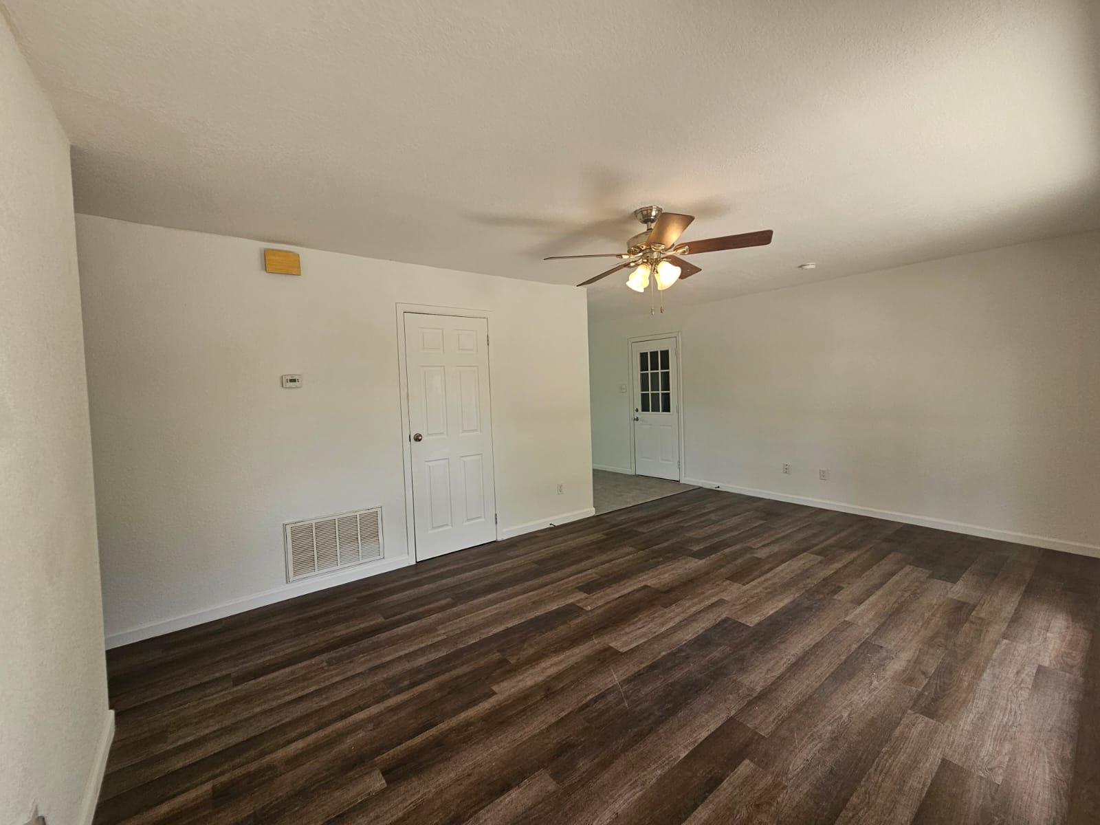 1401 Trinity ST