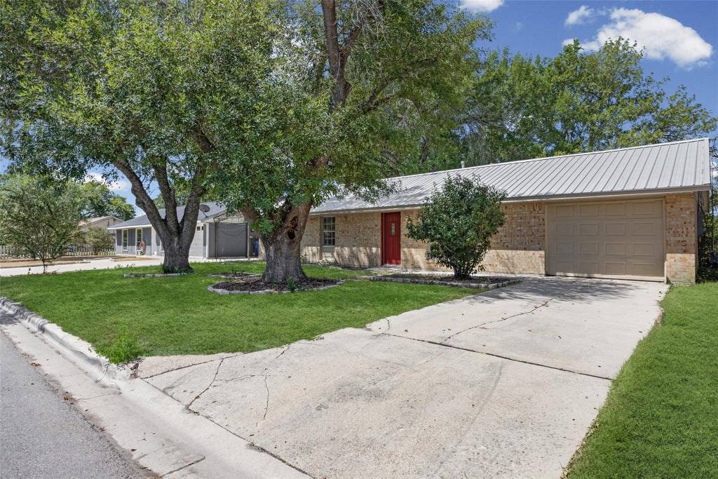 Photo of 1401 Trinity ST, Lockhart, TX 78644 (MLS # 9791759)