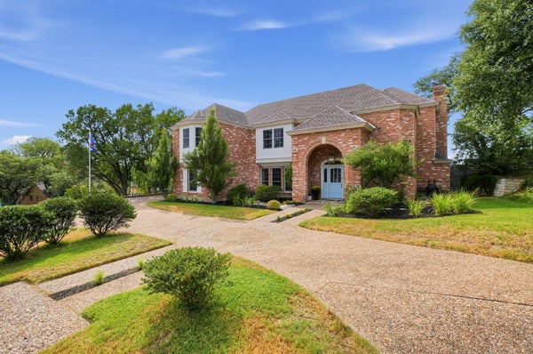 1908 WINTER PARK RD, AUSTIN, TX 78746 - Image cbb0a0254fd13cb9c6f802a4a2d75408/391316224