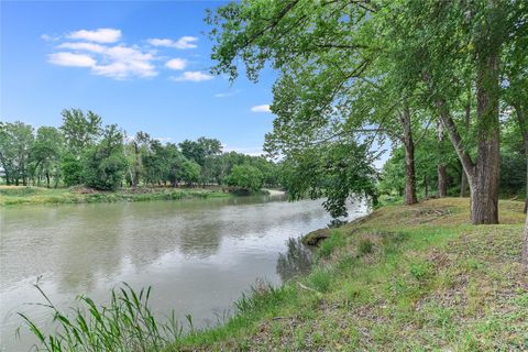 503 Colorado ST Smithville TX 78957