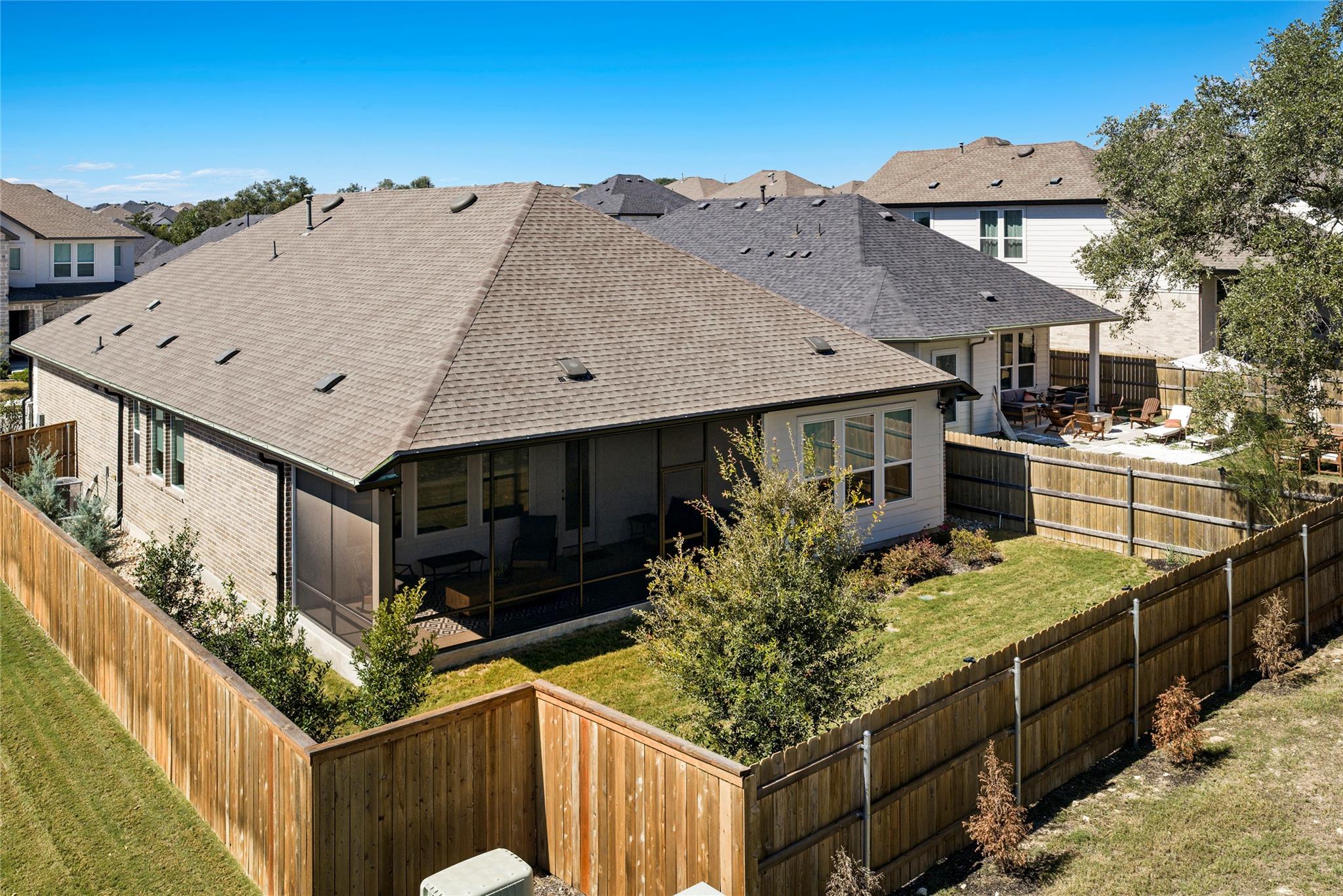 421 Comfort Maple LN