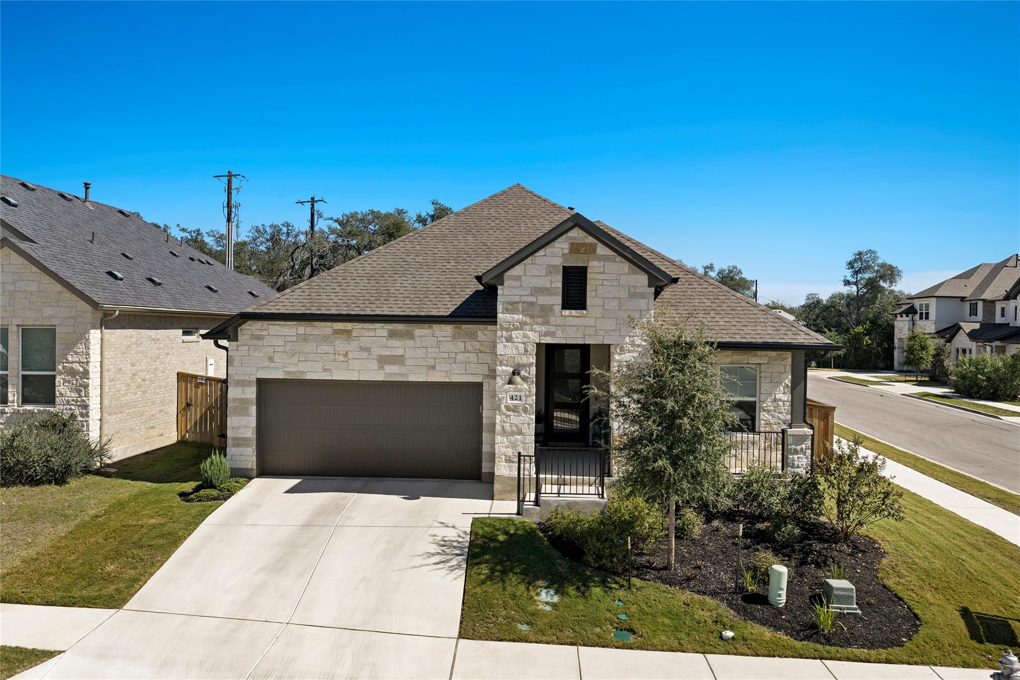 421 Comfort Maple LN