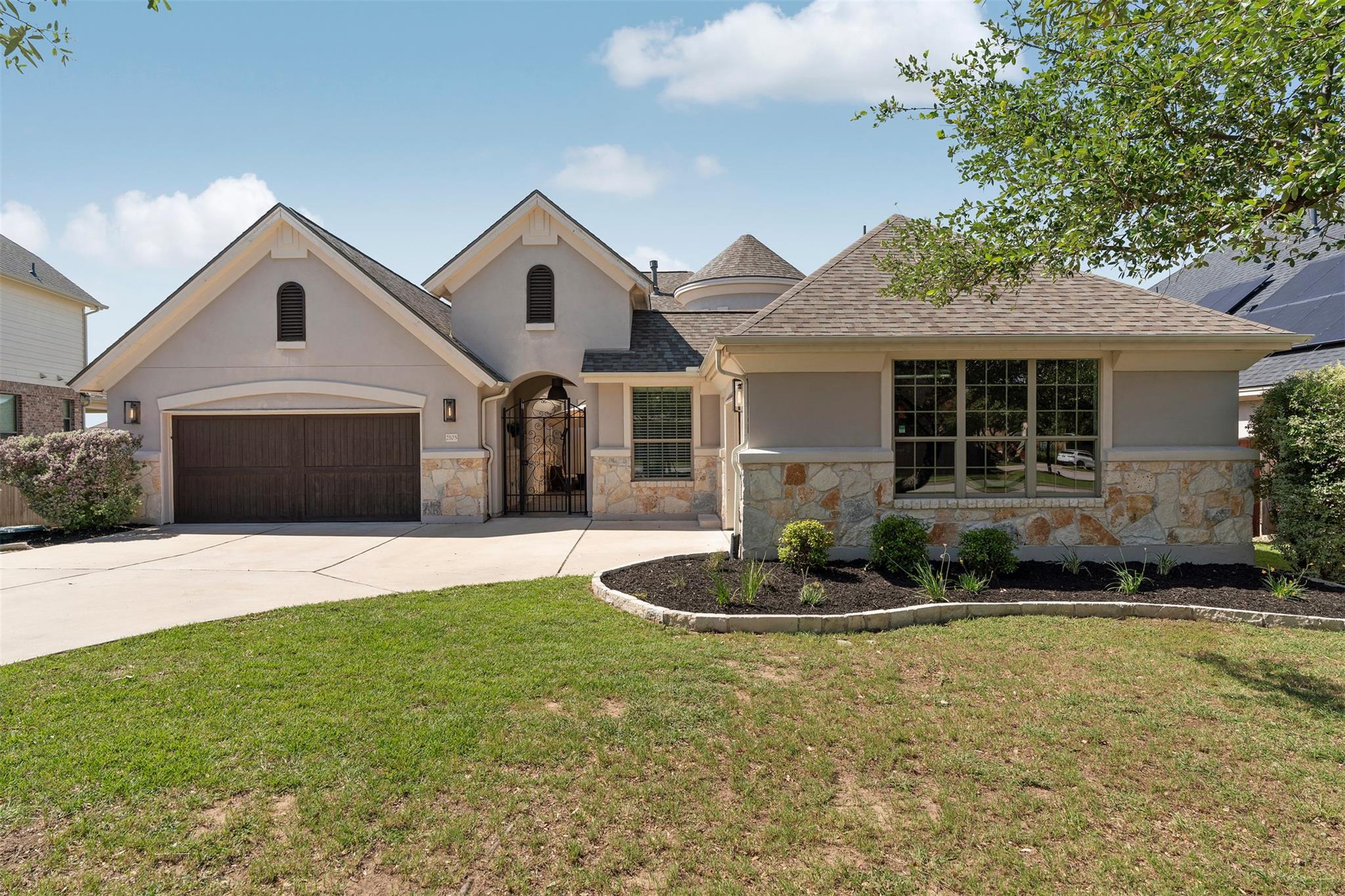 2105 Peoria DR