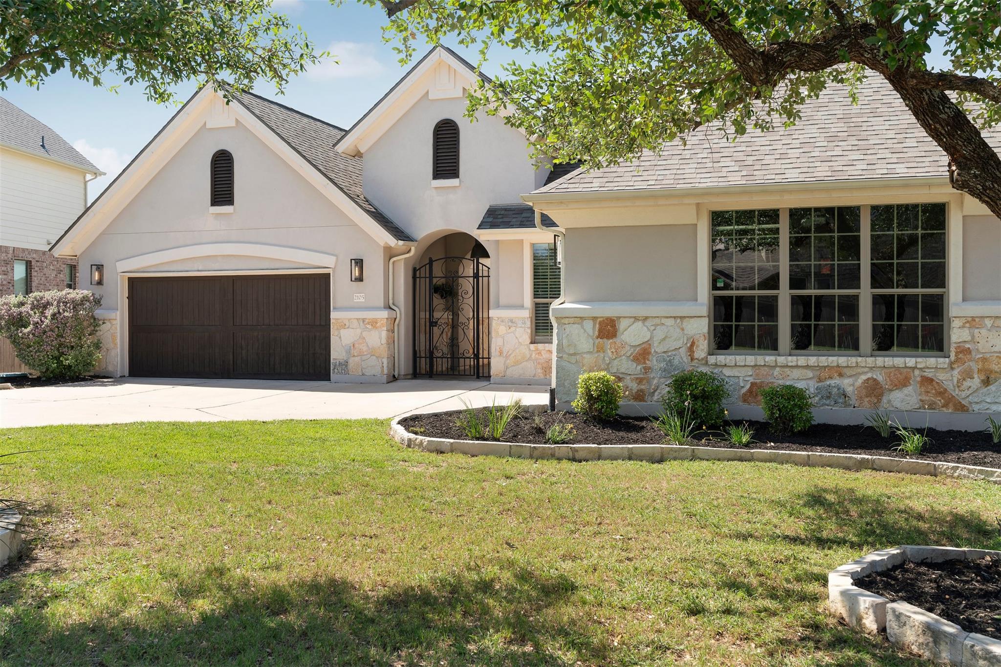 2105 Peoria DR