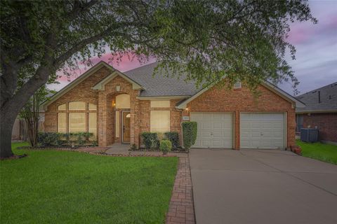 905 Point Run DR Pflugerville TX 78660