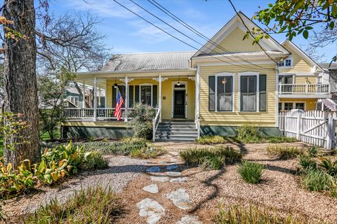 Photo of 902 Blanco ST, Austin, TX 78703 (MLS # 7552203)