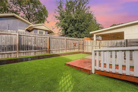 Tiny photo for 2308 Santa Rita ST, Austin, TX 78702 (MLS # 8047742)