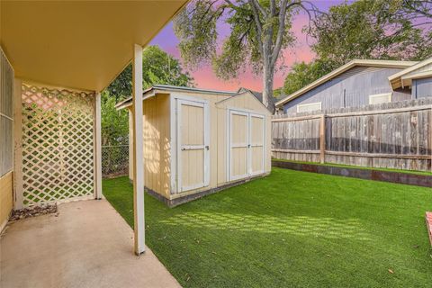 Tiny photo for 2308 Santa Rita ST, Austin, TX 78702 (MLS # 8047742)