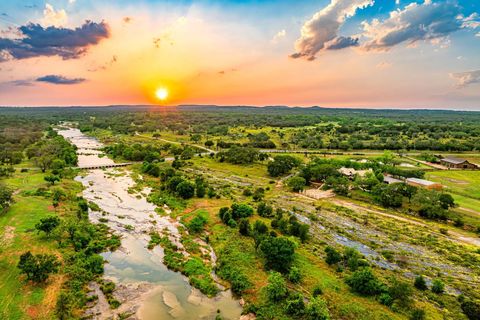 2054 Ranch Road 1320 Johnson City TX 78636
