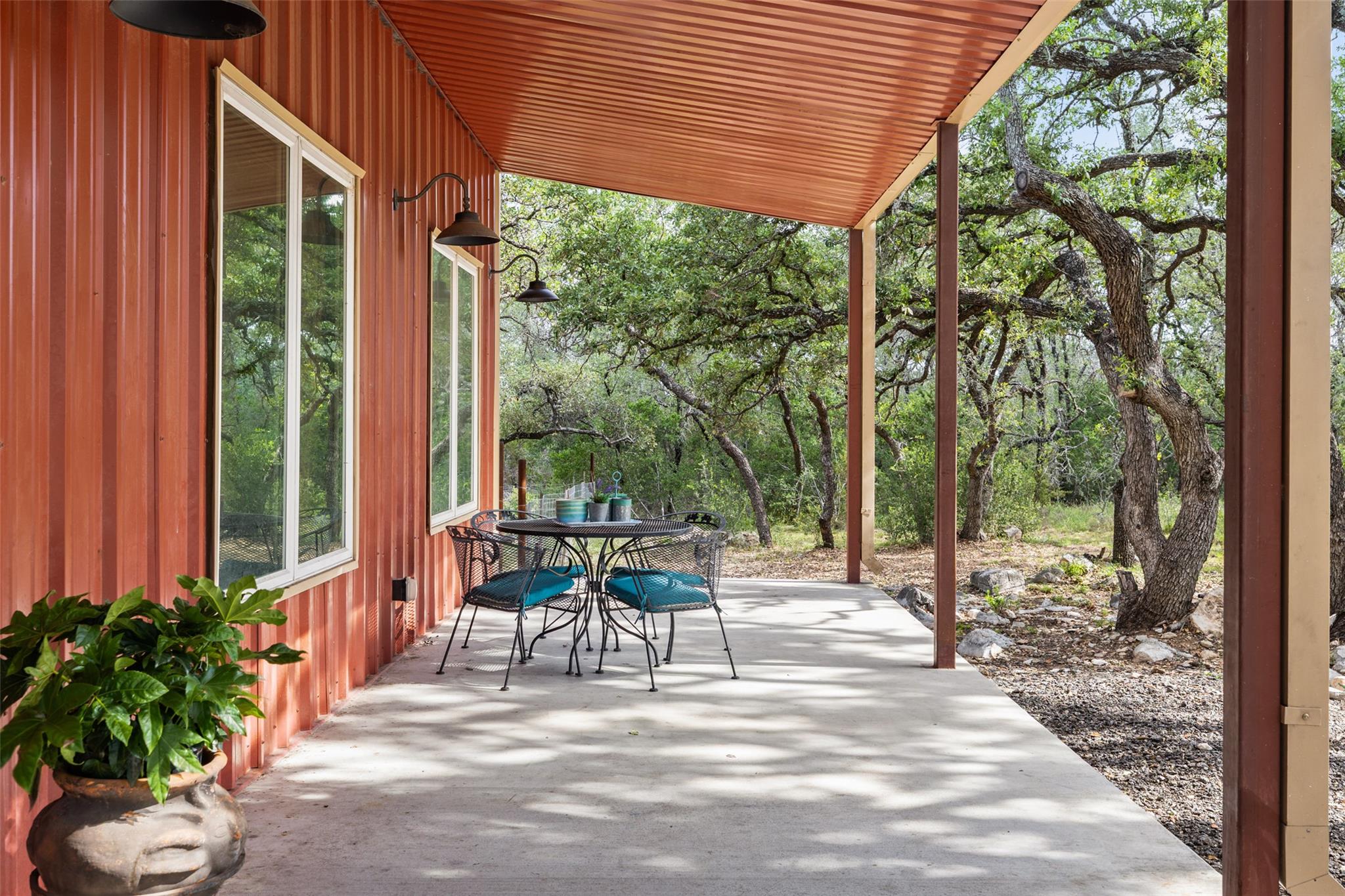 101 Rough Hollow RD