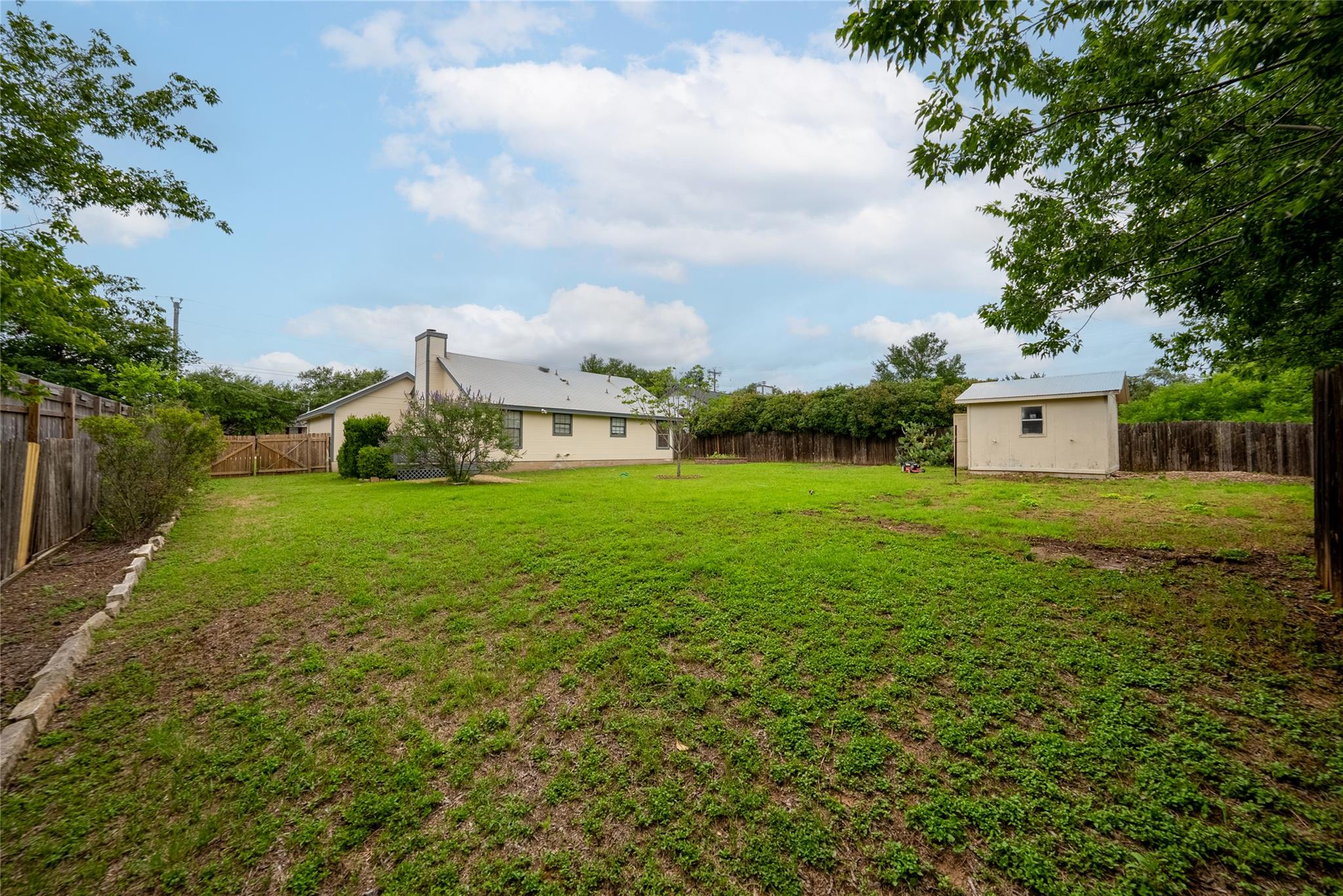 1702 Ireland DR
