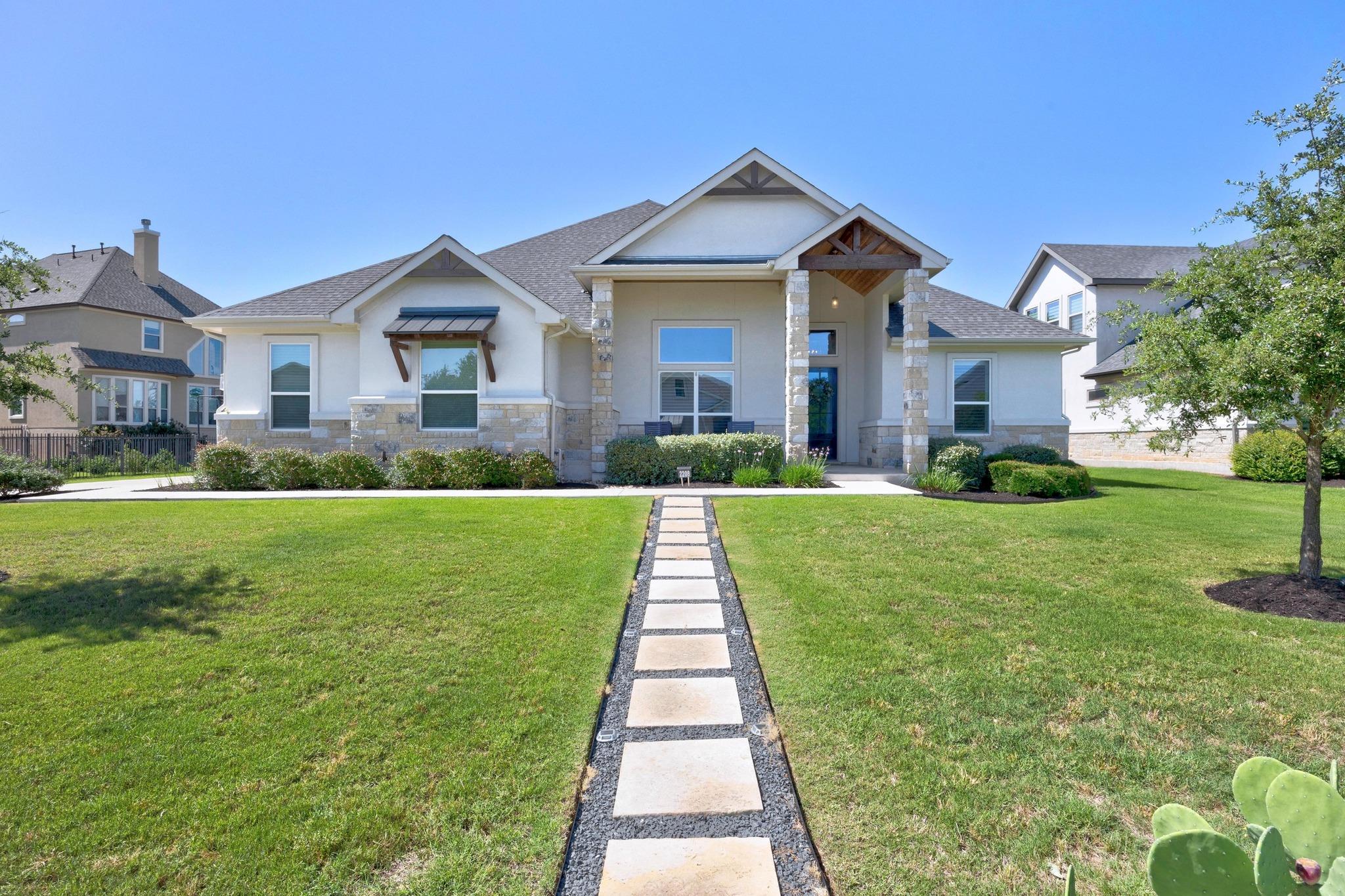 2208 Quarry LOOP