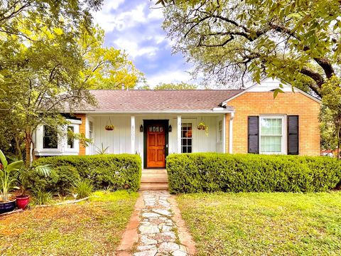 Photo of 4501 Sinclair Ave, Austin, TX 78756 (MLS # 5890802)