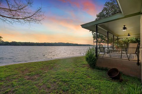 932 Scenic LOOP Kingsland TX 78639