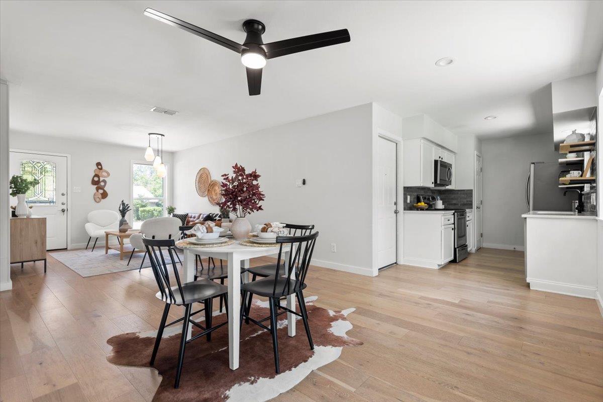 2312 Aldford DR