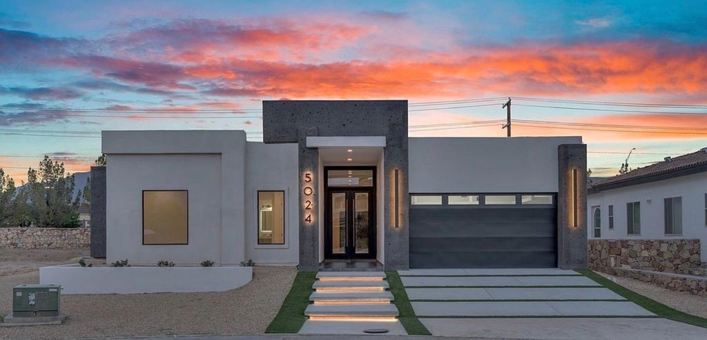 Photo of 5024 Jardines PL, El Paso, TX 79932 (MLS # 6149358)