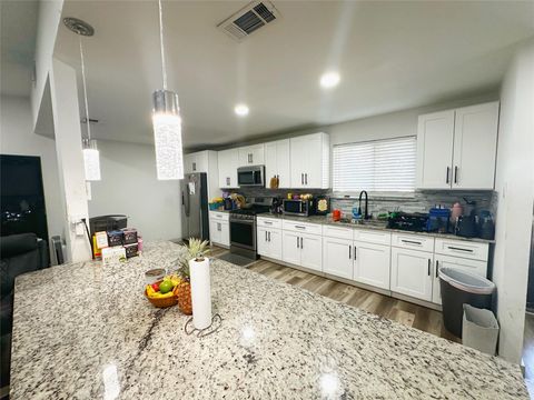 Photo of 10138 Aspen ST, Austin, TX 78758 (MLS # 1367370)