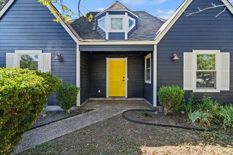 Photo of 5205 Calais CT, Austin, TX 78745 (MLS # 1016485)
