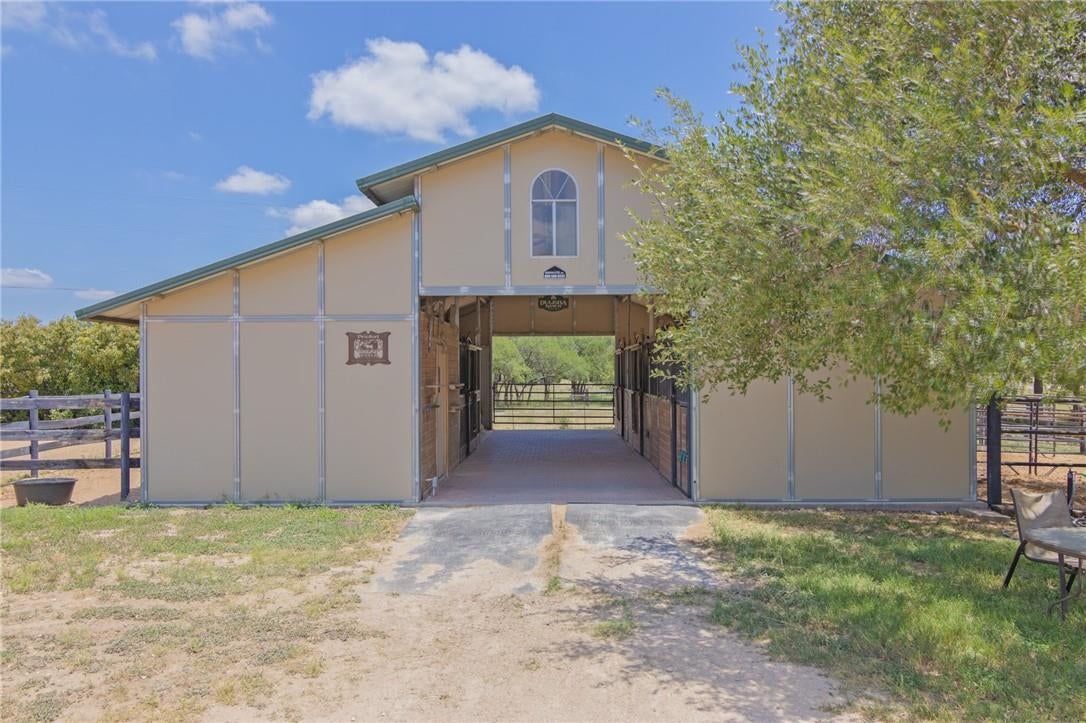550 Hays Country Acres RD