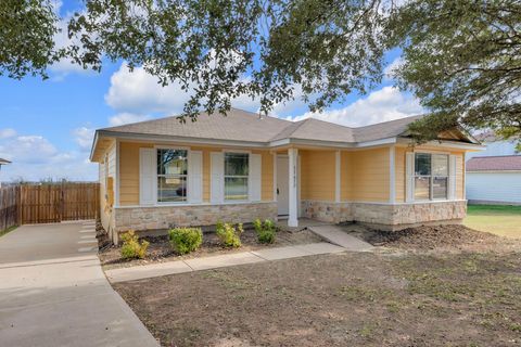 Tiny photo for 11617 Briarcreek LOOP, Manor, TX 78653 (MLS # 4205779)