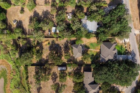 A home in Del Valle