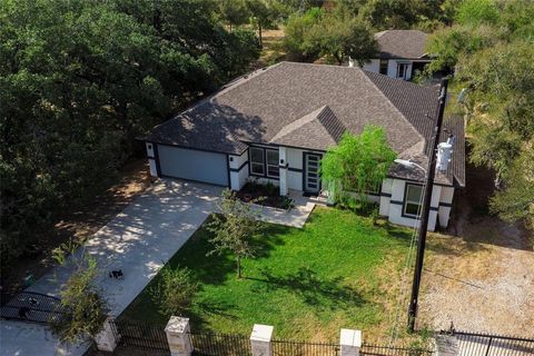 A home in Del Valle