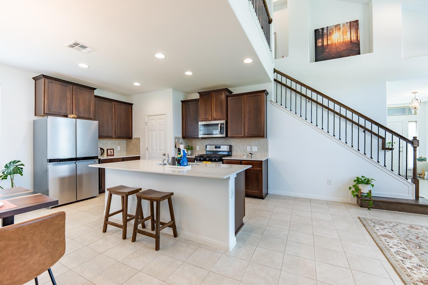 169 Mayney LN
